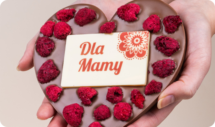 serce z czekolady z malinami na Dzień Mamy